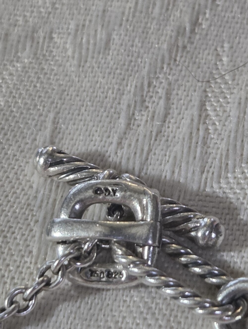 David Yurman 5 Heart Charm Bracelet with Toggle Closure, SS & 18k - Picture 15 of 16